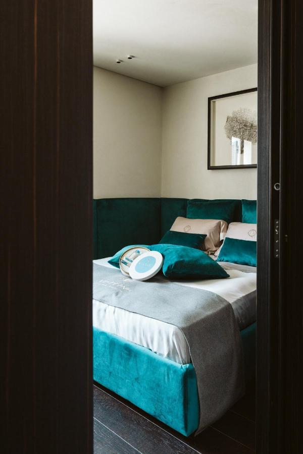 The Harbour - Luxury Living Bed & Breakfast Trani Exterior photo