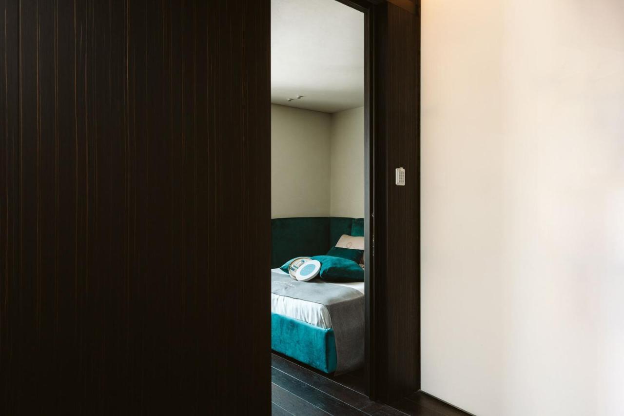 The Harbour - Luxury Living Bed & Breakfast Trani Exterior photo