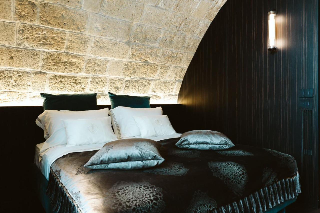 The Harbour - Luxury Living Bed & Breakfast Trani Exterior photo