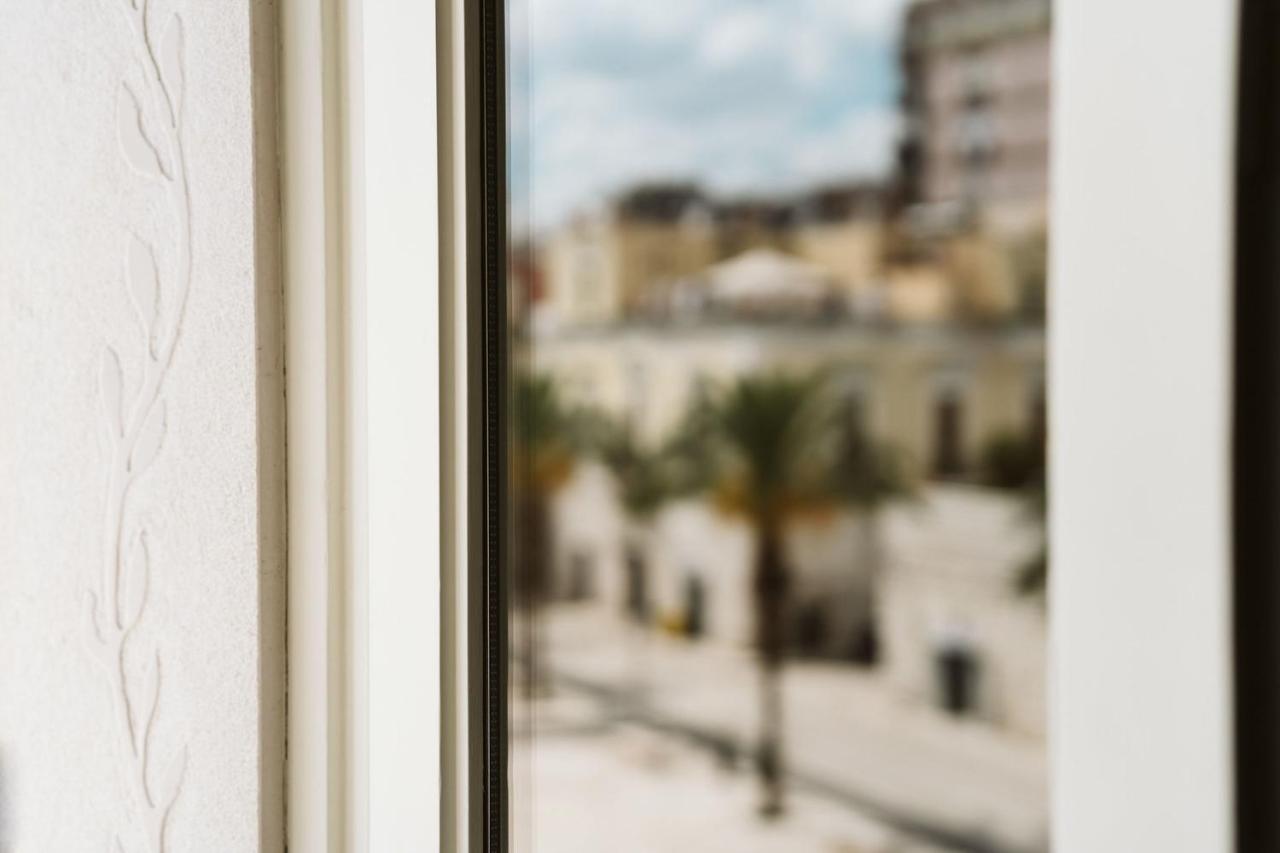 The Harbour - Luxury Living Bed & Breakfast Trani Exterior photo