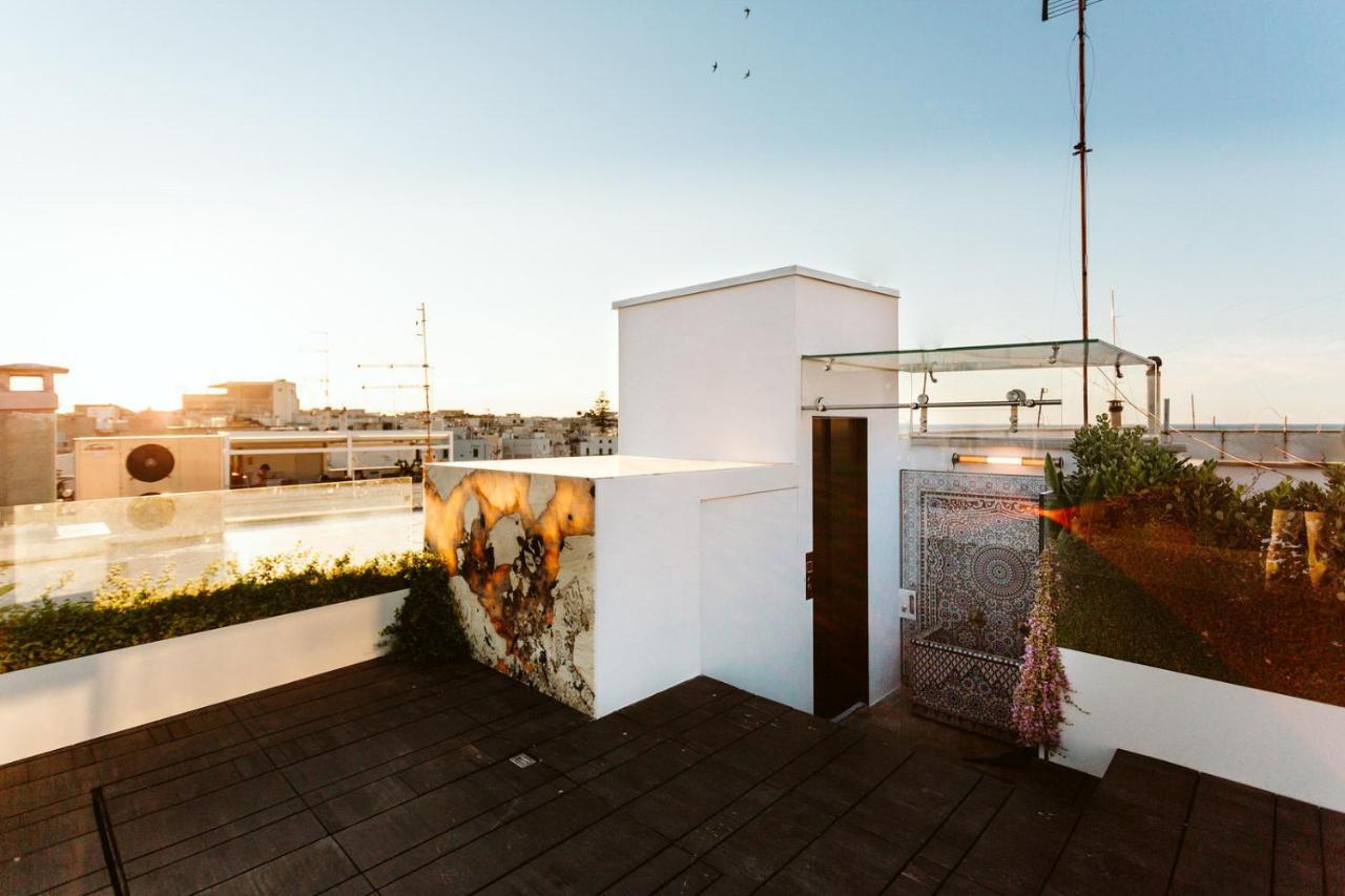 The Harbour - Luxury Living Bed & Breakfast Trani Exterior photo